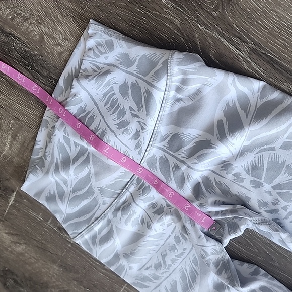 Alo Yoga Palm Springs Leaf Print High Rise Airbrush Leggings XS - Picture 5 of 11